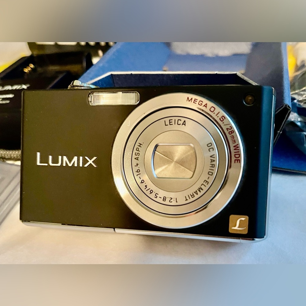 NIB! Leica Lens Panasonic Lumix FX33 DMC Silver Black Digital Camera - Picture 4 of 11
